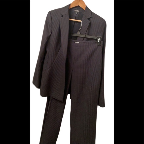 Vintage Epic NY pantsuit 6P pinstriped Y2K - Picture 2 of 9
